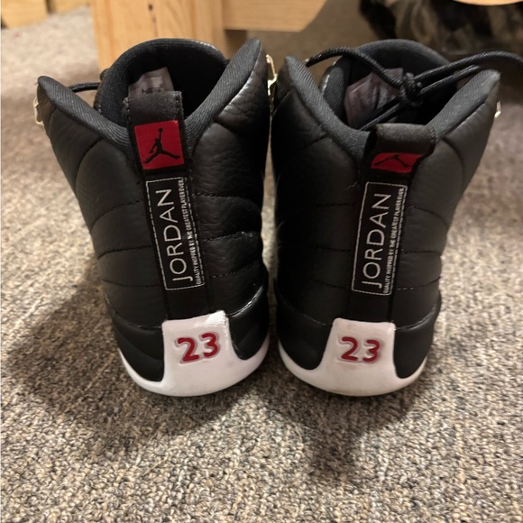 Jordan 12 playoffs - Picture 3 of 5